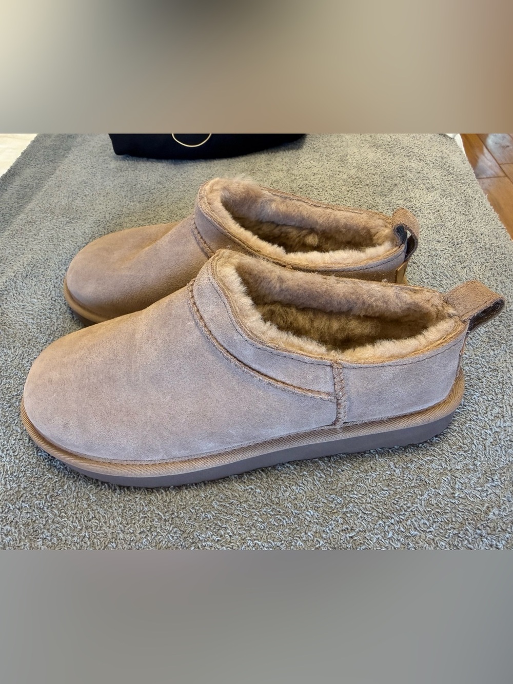 NWT UGG Women's Micro Mini Rocky Oak Size 7